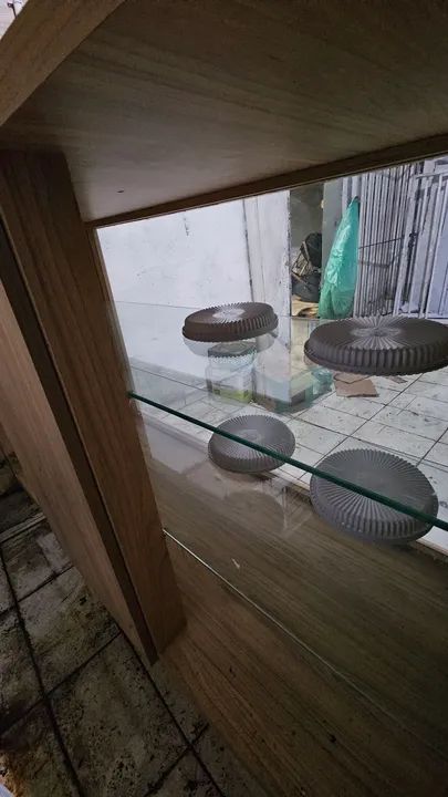 Balcão de madeira para comércio prateleira de vidro  - Foto 3