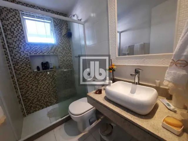 Casa em condomínio-Anil-Jacarepaguá-excelente - varandas - piscina -salão em 3 ambientes - - Foto 12