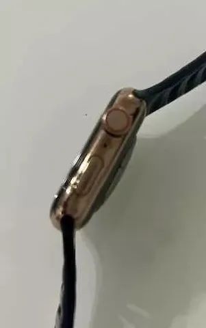 Apple Watch Series 4 44mm (cel+gps) Caixa Aço Dourado - Foto 4