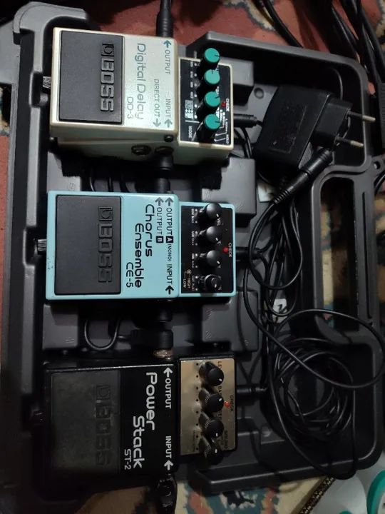 Pedaleira BOSS Completa - Pedais, Fonte e Hard Case (...na caixa !!!) - Foto 5