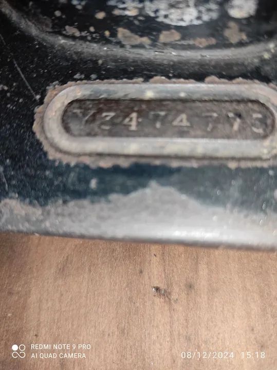 Máquina de costura antiga Singer  - Foto 4