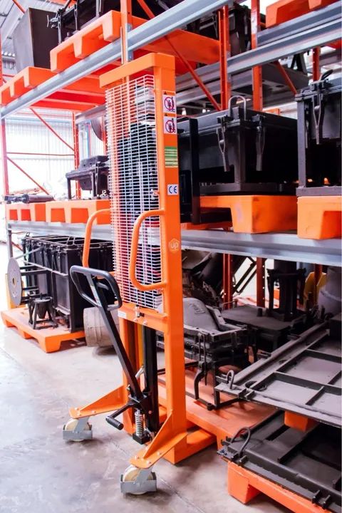 Empilhadeira manual nova  - Foto 2