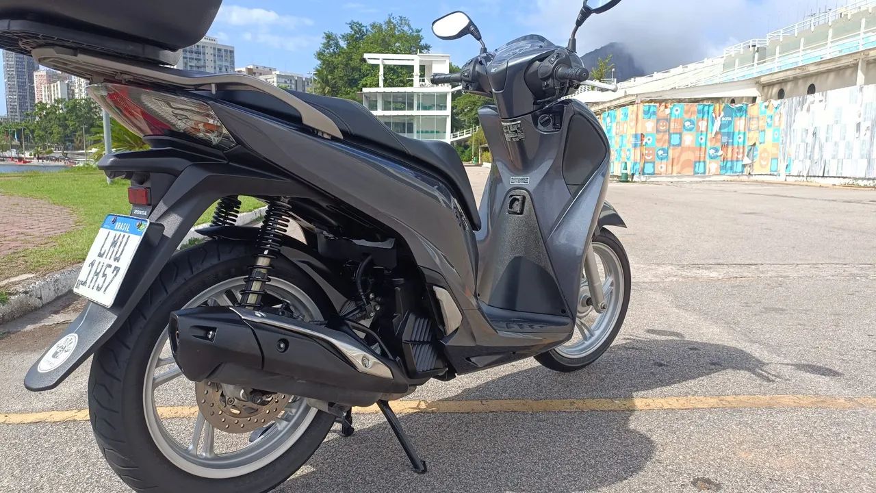 SH 150 - 2019 - 11.494km. 2 Pneus 0km Michelin - Foto 4