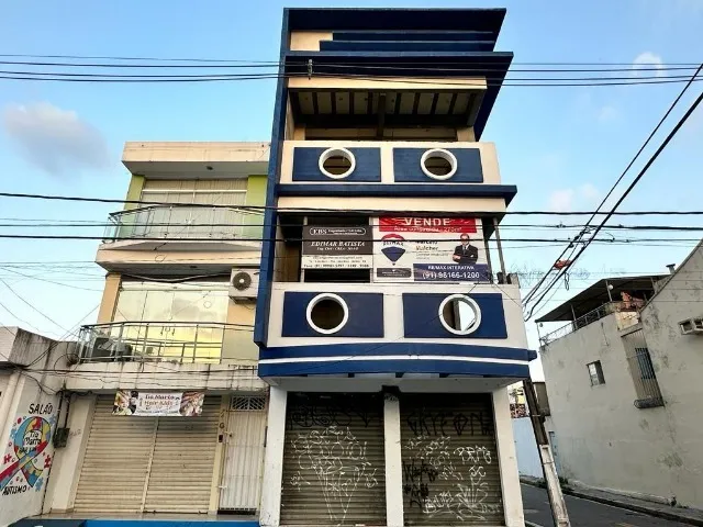 A.Moura Gestor Imobiliario Vende Prédio comercial com 3 pavimentos na 14 de Abril,São Brás