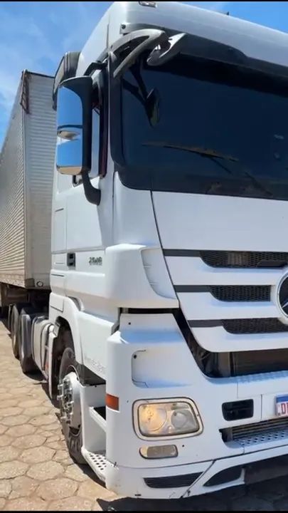 (ÁGIO) Mercedes Benz 25-460 só o cavalo - Foto 3