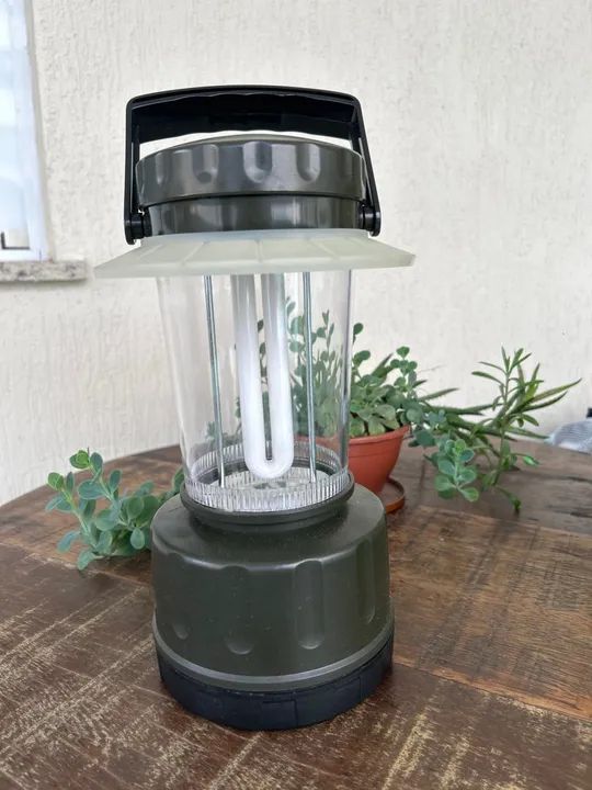 Lanterna de acampamento (Lampião) 