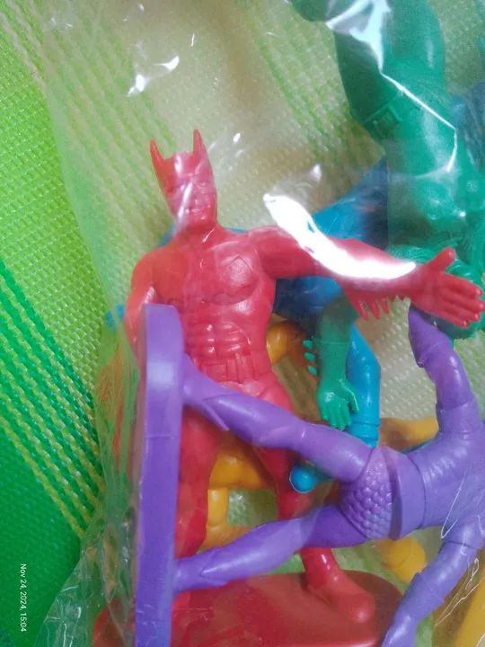 Pacote DC Super Heroes Pack 2 - Batman Vermelho - Foto 2