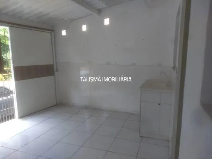 ALUGA-SE CASA INDIVIDUAL - RUA NICOLAU GENTILI 350 - PRÓX CEÚ CAMPO LIMPO