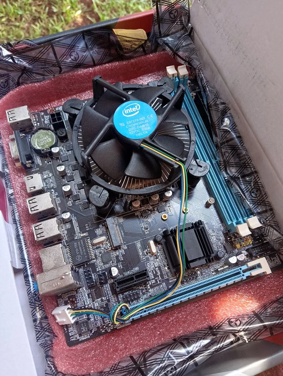 Processador i3 3220 + Placa Mãe LGA 1155 com Cooler Intel