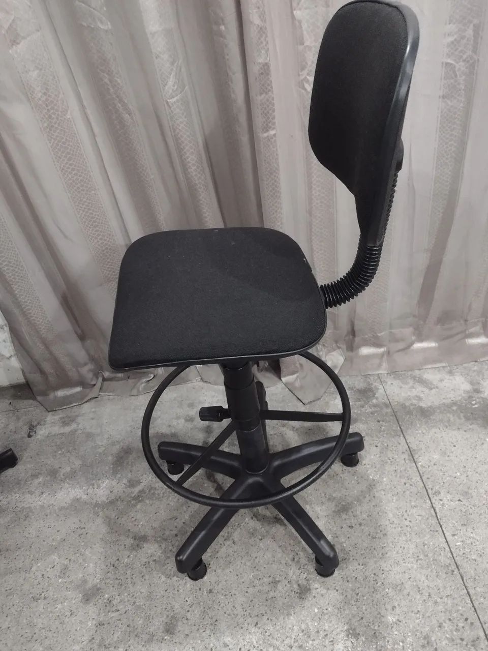 Cadeira de Escritório com Rodas e Apoio para Pés - Foto 3