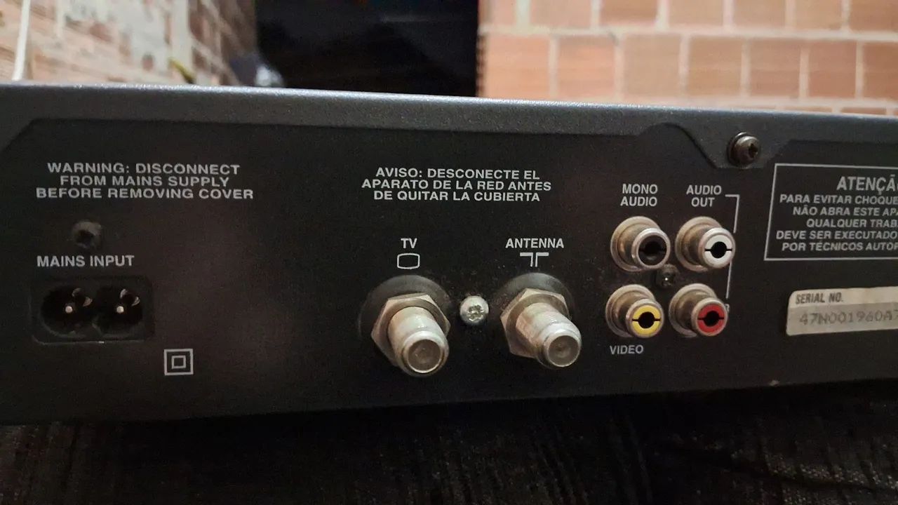 decodificador de satélite digital da marca gradiente, modelo dsd-100. a gradiente - Foto 4