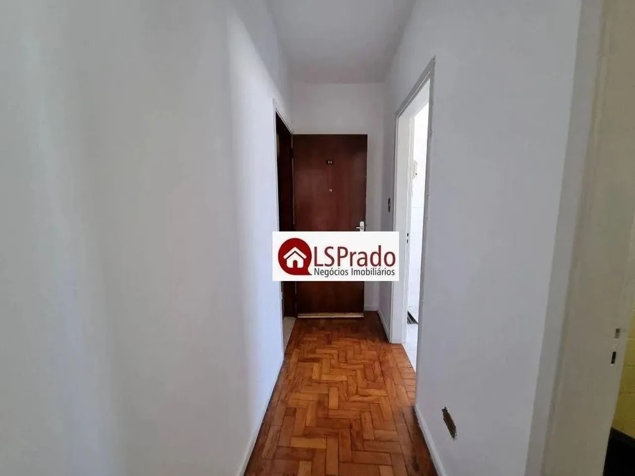 Ótima localização, apartamento com 1 dormitório, sala para 2 ambientes e 1 vaga! - Foto 4