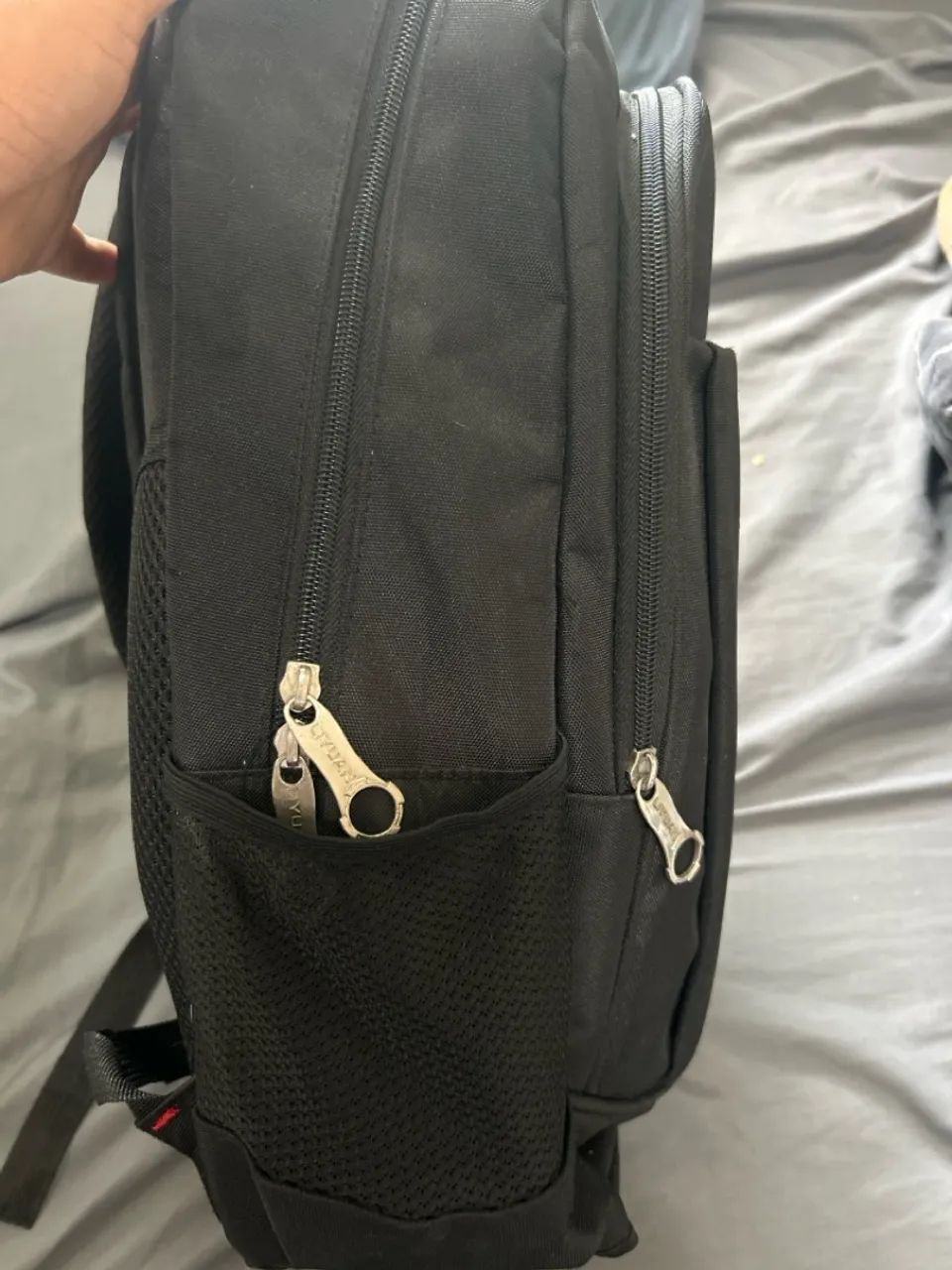 Mochila preta espaçosa - Foto 4