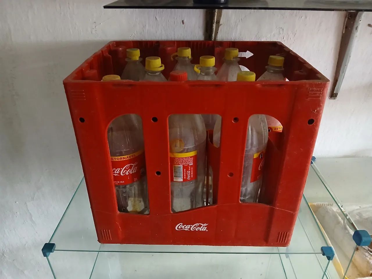 Caixa de Coca-Cola - 2 Litros e 1 litro