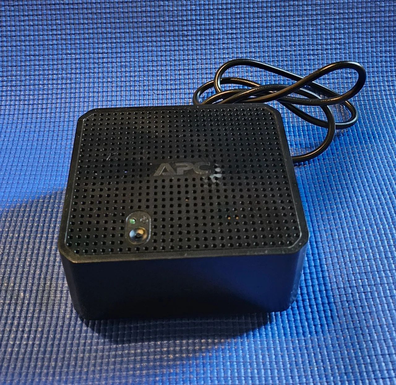 Estabilizador APC Microsol Cubic 300W - Foto 4