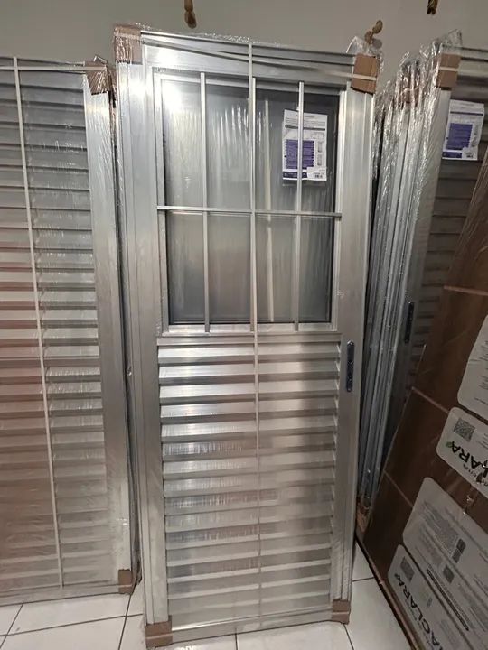 Porta de Alumínio com Grade vidro liso Leia a descrição 