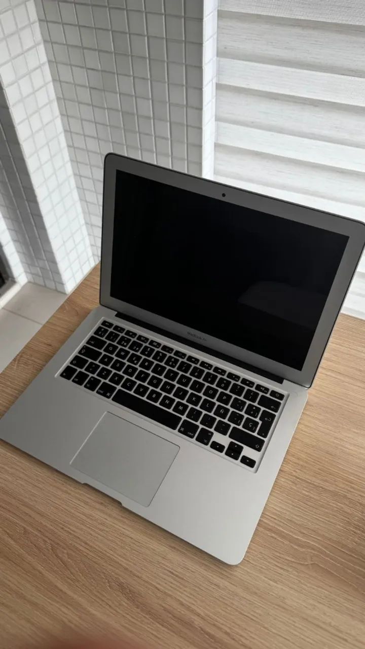 Apple MacBook Air 13 Polegadas i5 com 8gb RAM 128gb SSD Apple MacBook ...
