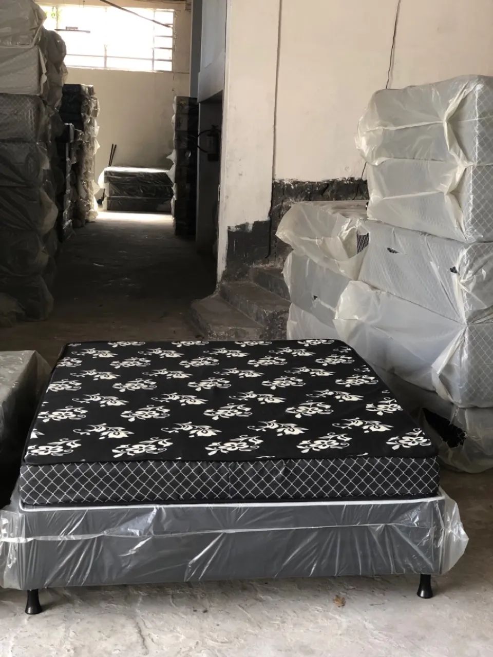 Cama Box casal com colchão de espumas NOVO - Foto 3