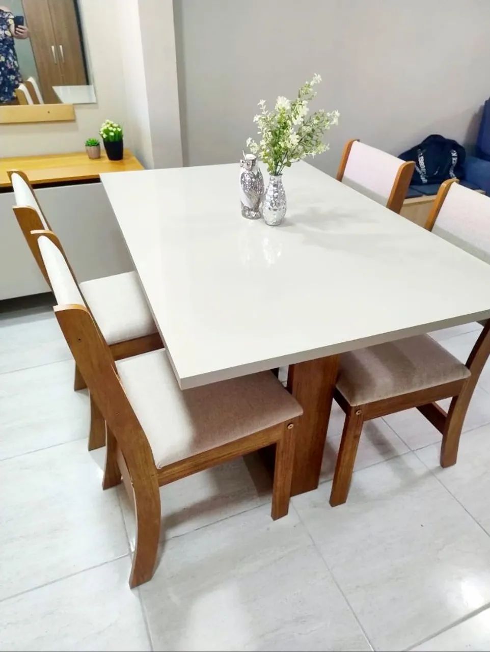 Mesa de Jantar Elegancy C/4 Cadeiras Assento Acolchoado 1,20x80