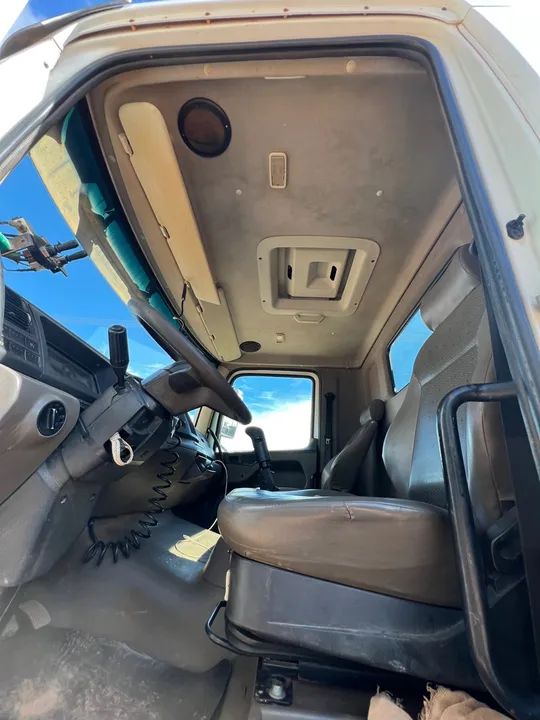 Caminhão VW 26.280 transbordo Oportunidade - Foto 9