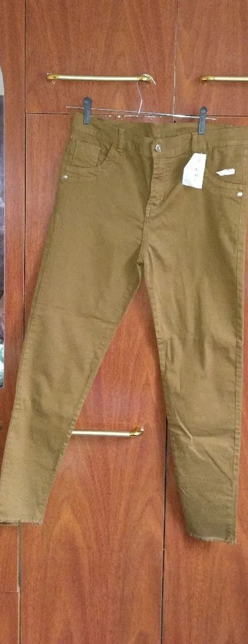 Calça Jeans Marrom com Detalhes - Foto 2