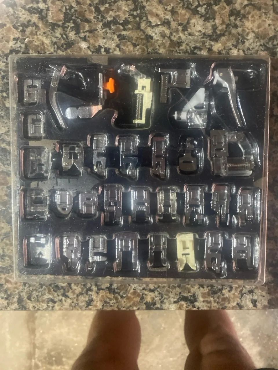 Kit de Pés para Máquina de Costurar - 32 Peças - Foto 4