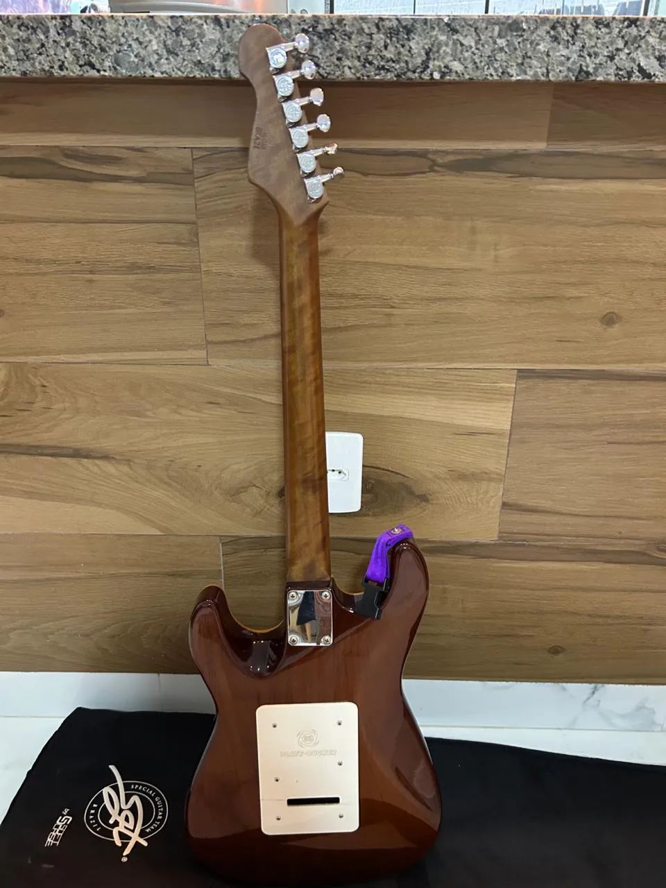 Guitarra SGT  - Foto 3