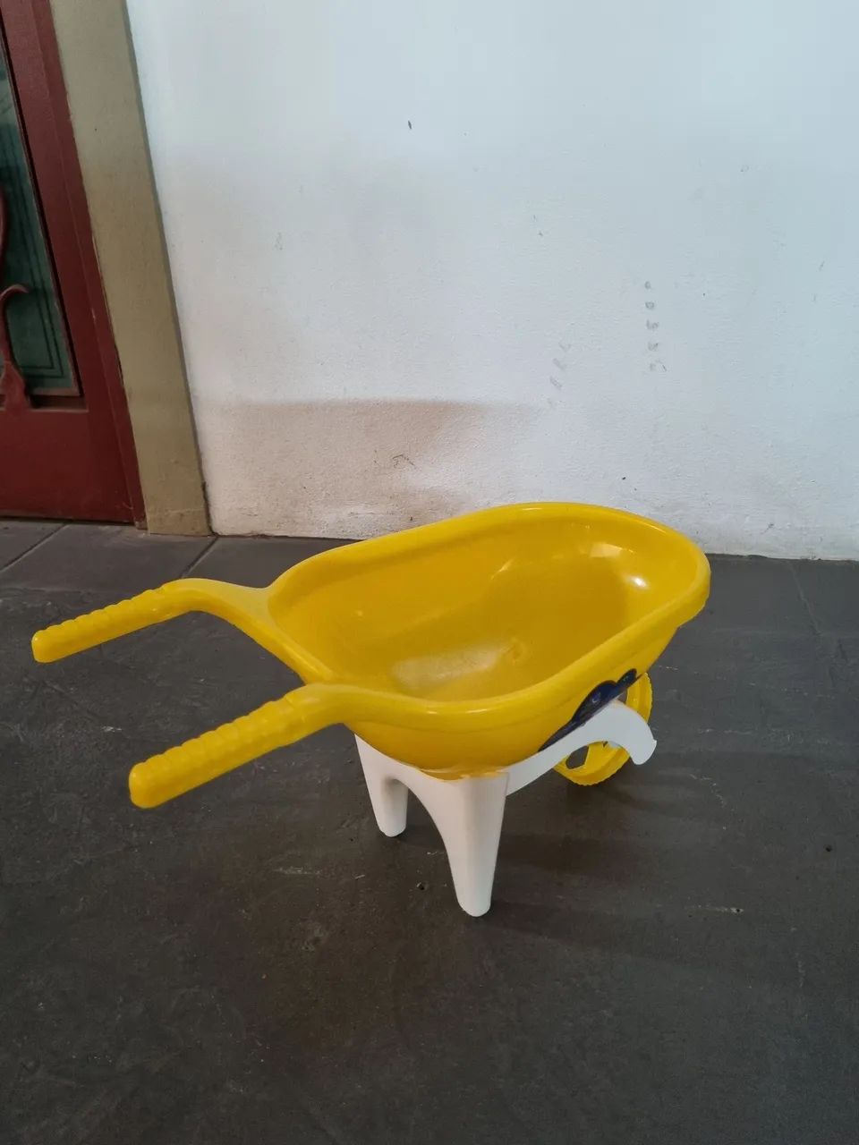 Carrinho de mão infantil, com pá e rastelo - Foto 4