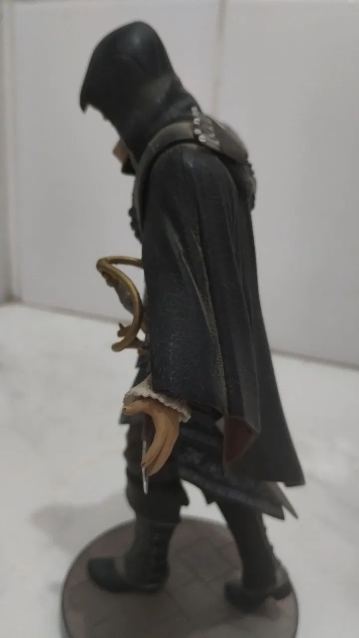 ASSASSINS CREED ESTÁTUA ÉZIO  - Foto 4