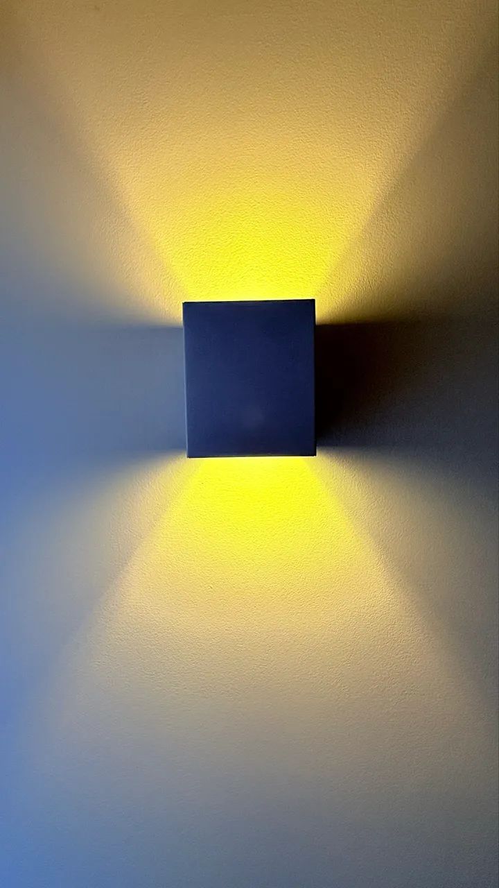 Par de Arandelas Brancas com Lâmpadas - 13x13cm  - Foto 5