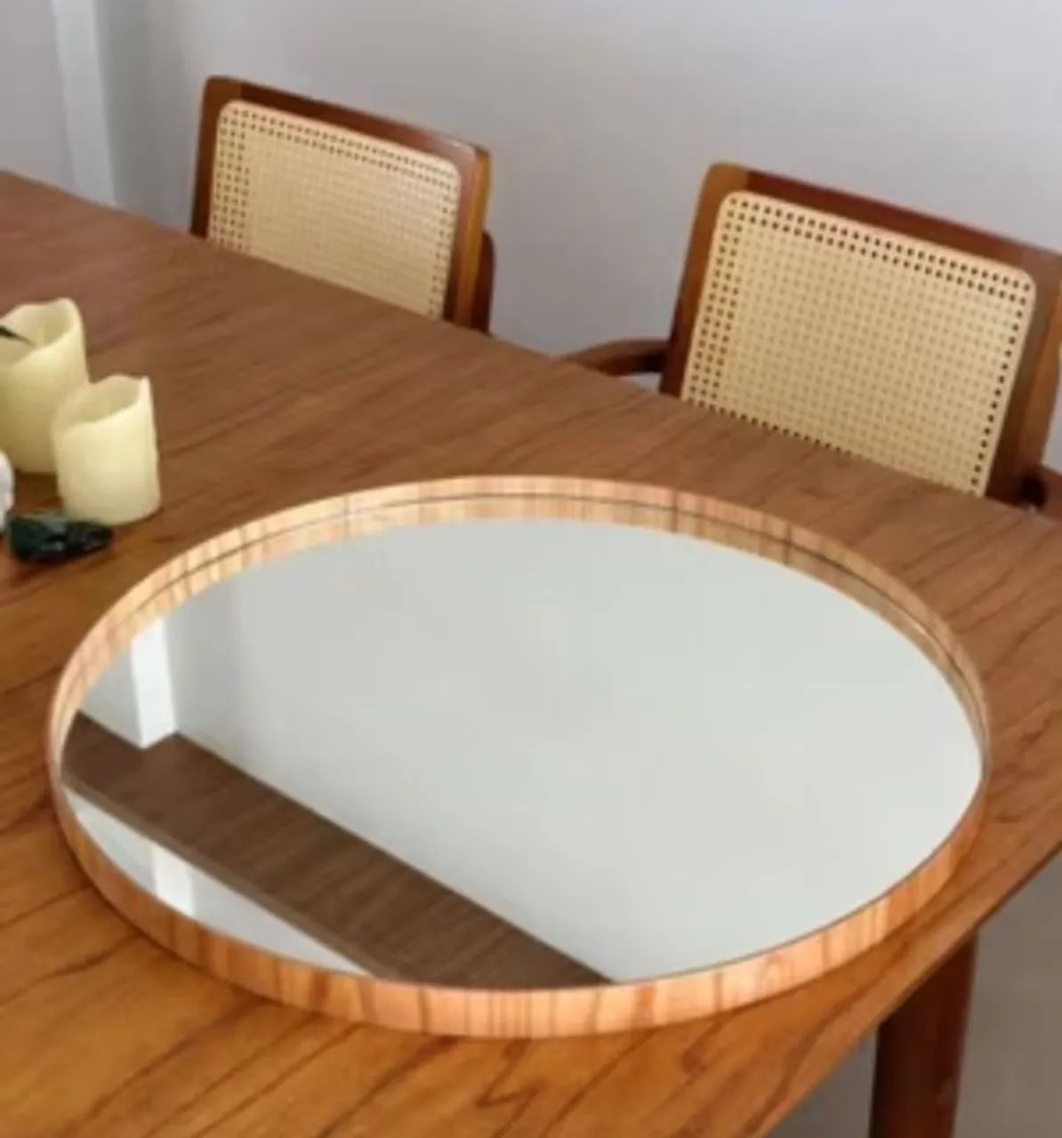 Espelho com borda de madeira. inclui kit de instalação  - Foto 3