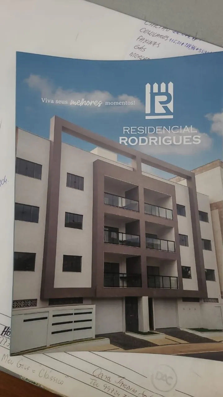 Vendo Apartamento Bairro Lions em Itaperuna RJ.