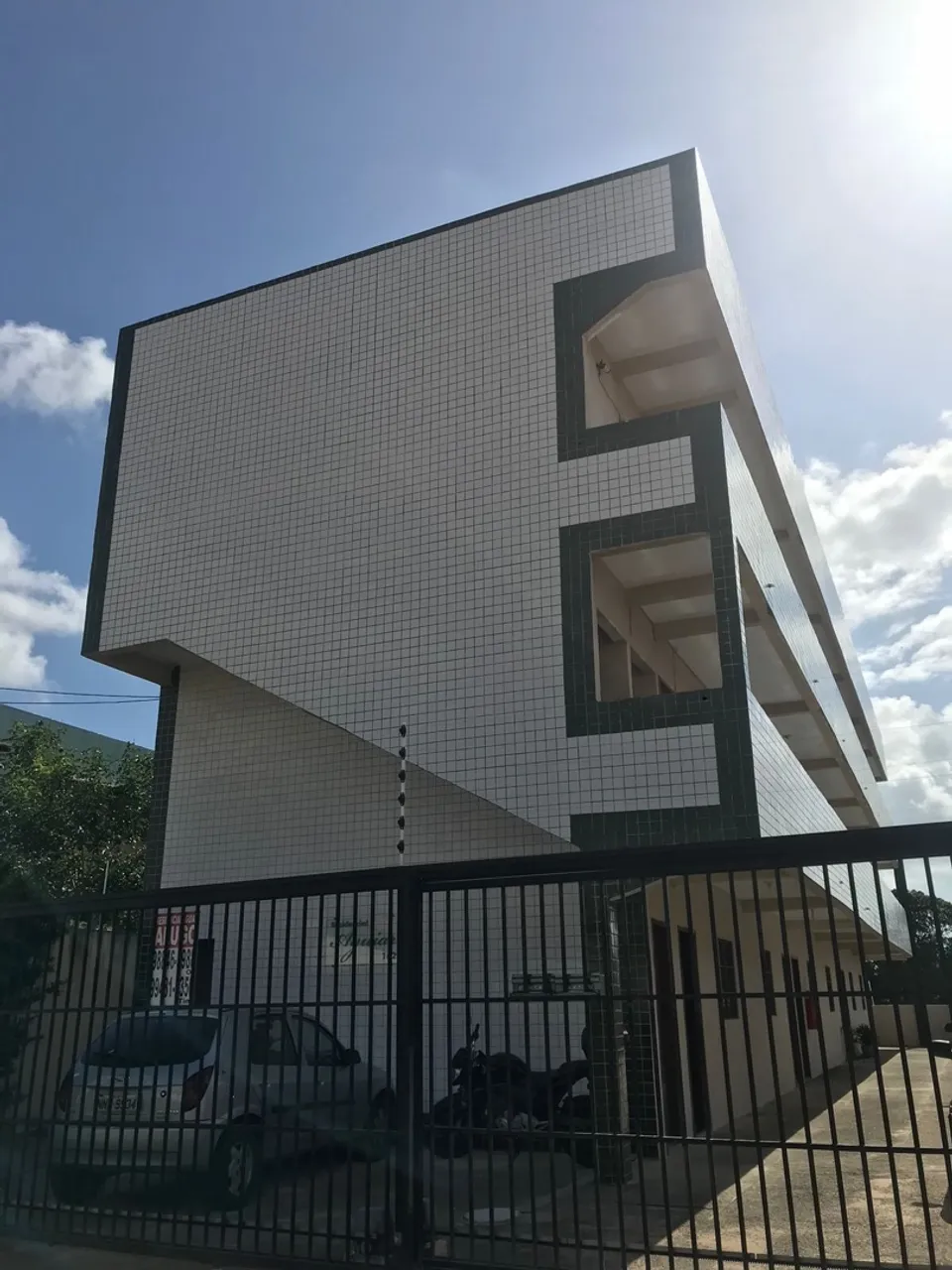 Apartamento c/ 1 suíte espaçoso e ventilado
