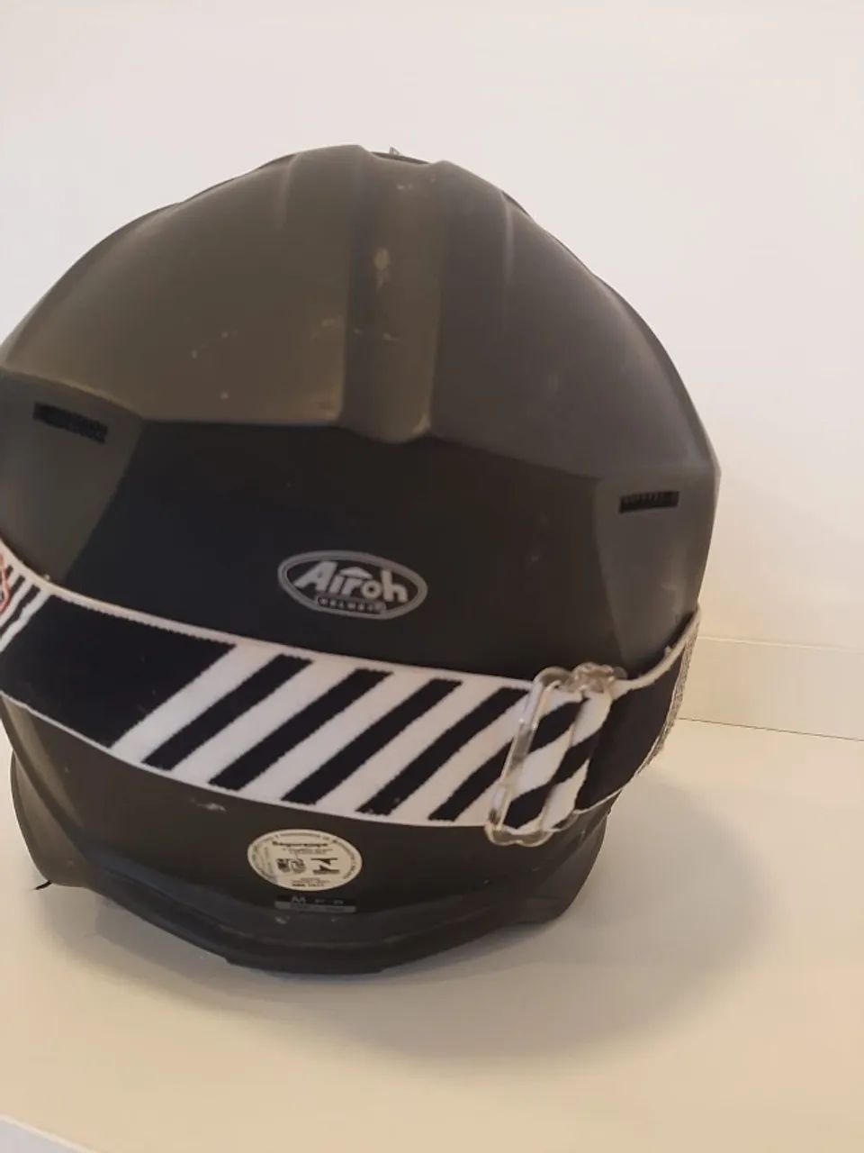 Capacete Airoh Wraap Color Preto Fosco  -  (Trilha usado + viseria azul ) - Foto 2