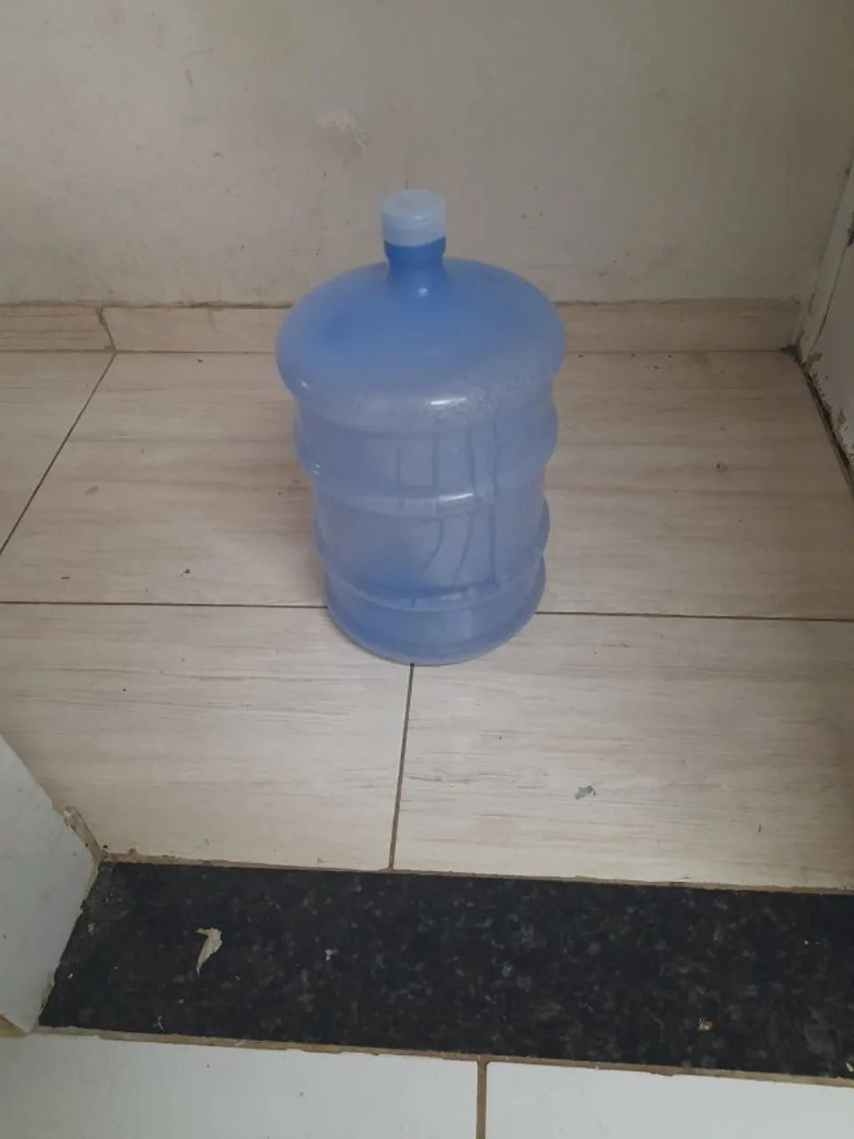 Galão de 20 Litros Azul Vazio - Garrafão de Água Mineral - Foto 2
