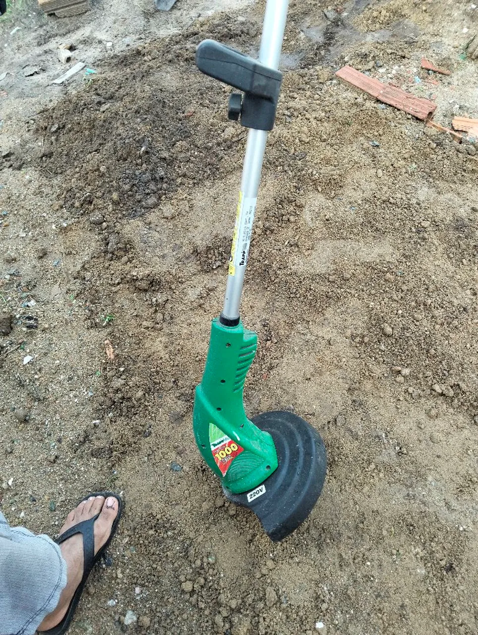 Roçadeira Elétrica Trapp 1000