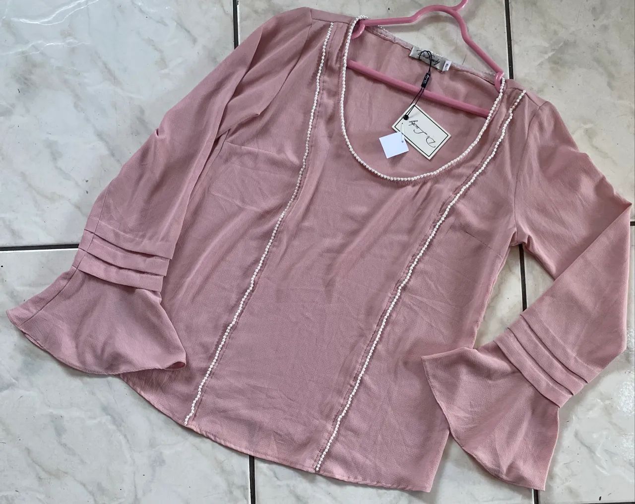 Blusa Rosa com Pérolas - TAM P - R$ 24,99 - Foto 2