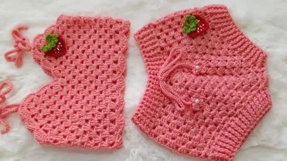 Conjunto em crochê para bebê 