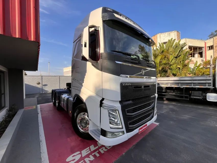 Volvo Globetrotter FH540 6x4 19/20 Selectrucks - Foto 4