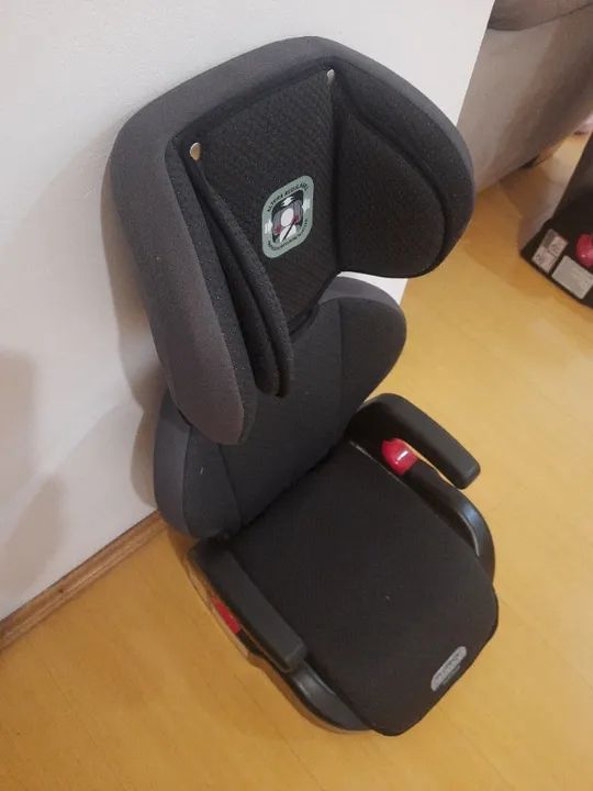 Cadeira Para Auto Protege Preto 15 A 36kg Burigotto (Usado) - Foto 4