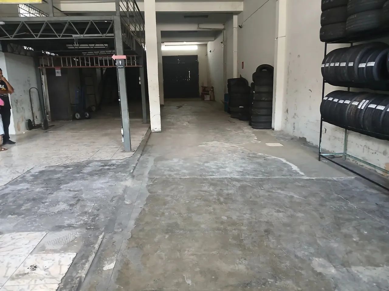 Galpão 430m² com mezanino Bairro Lagoinha - Belo Horizonte - MG