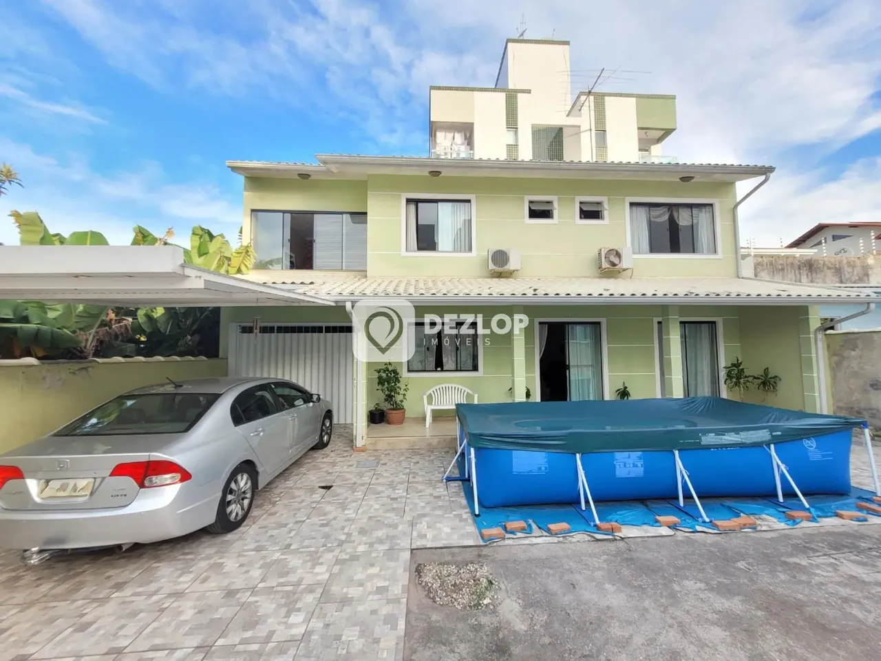 Casa à Venda em Ipiranga, São José - SC