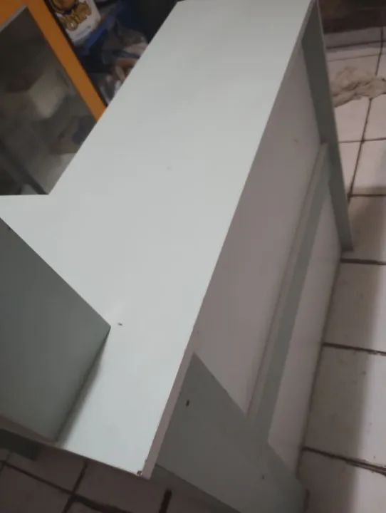 Balcão Comercial em Ótimo Estado