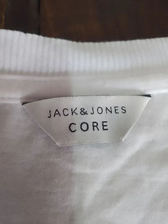 Camiseta Jack & Jones. P. Branca importada - Foto 2