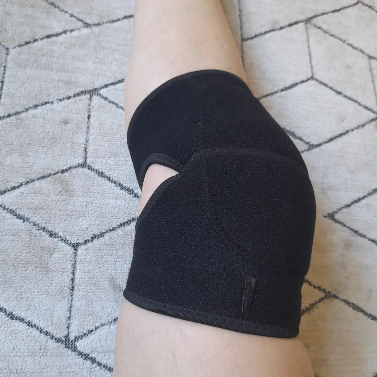 Par de joelheiras esportivas para proteção e suporte - Foto 2