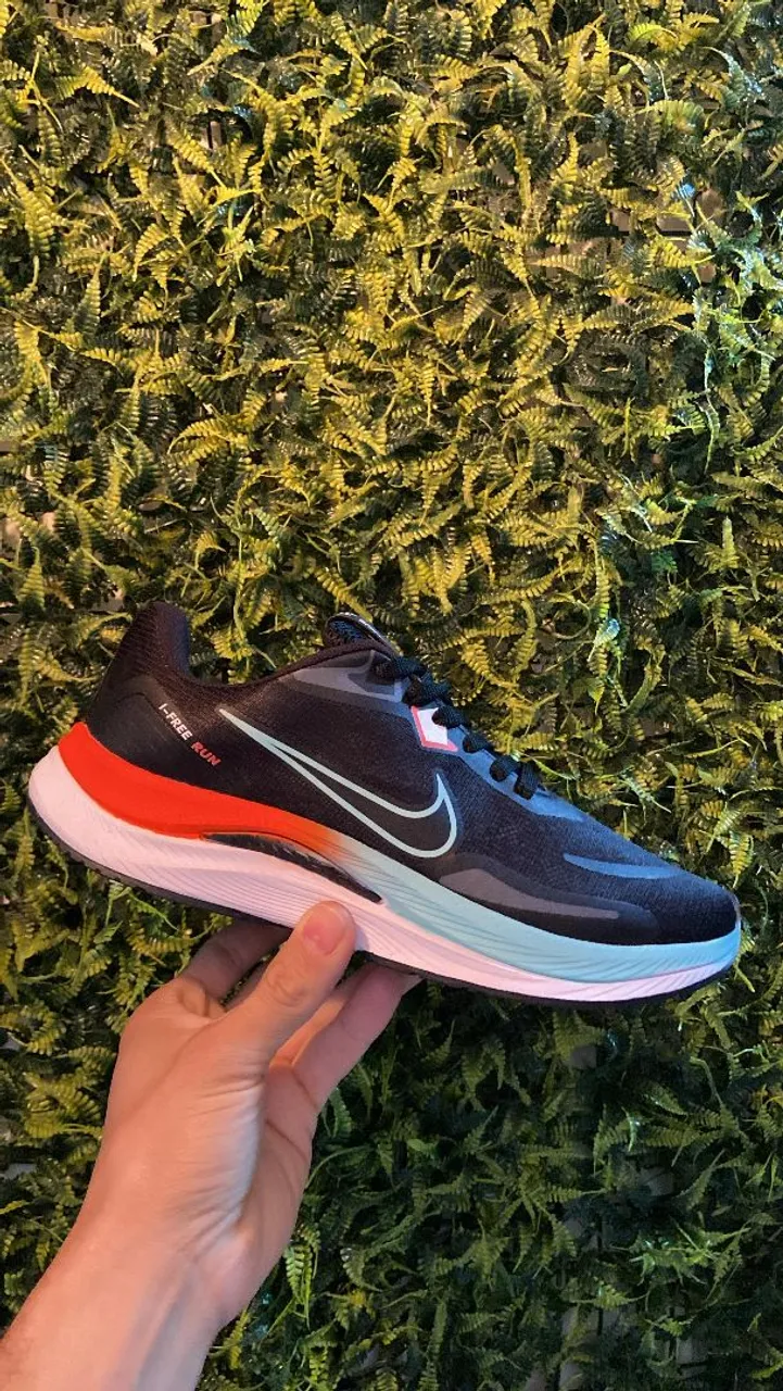 Tênis Nike Free Run - Conforto e Performance!