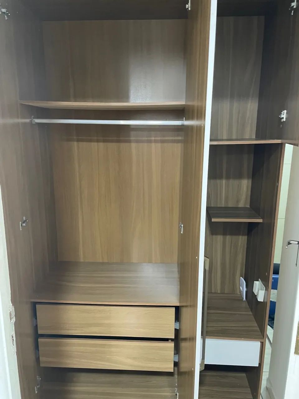 Guarda-Roupa Moderno e Funcional - Foto 3