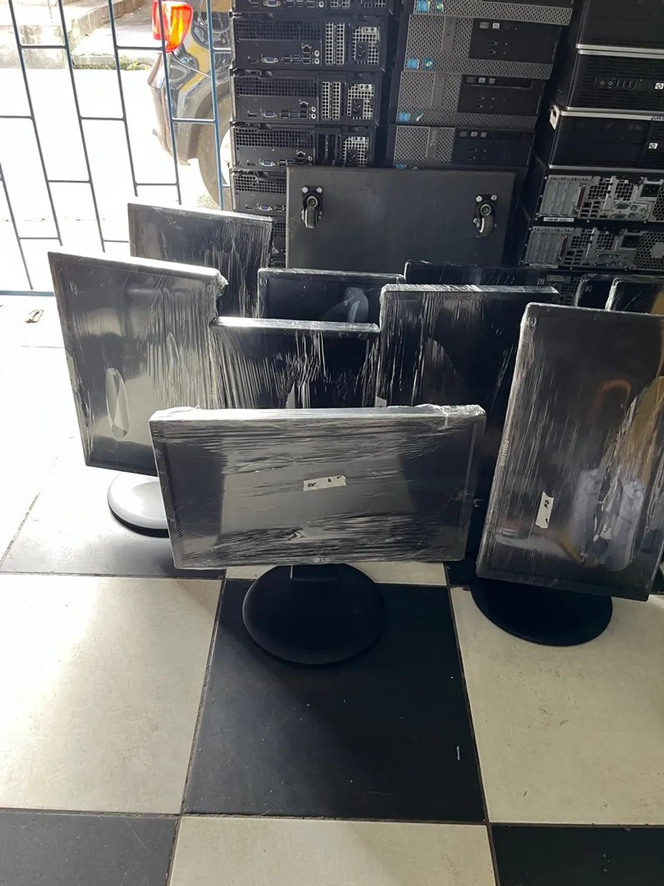 Monitores LCD 19 polegadas - -  Ótimo estado - Foto 2