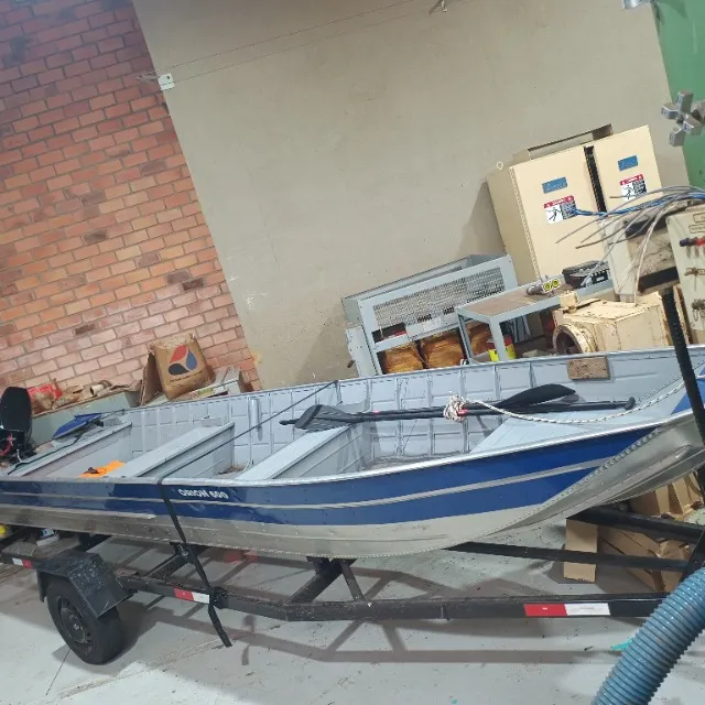 Barco 6 metros alumínio chato.