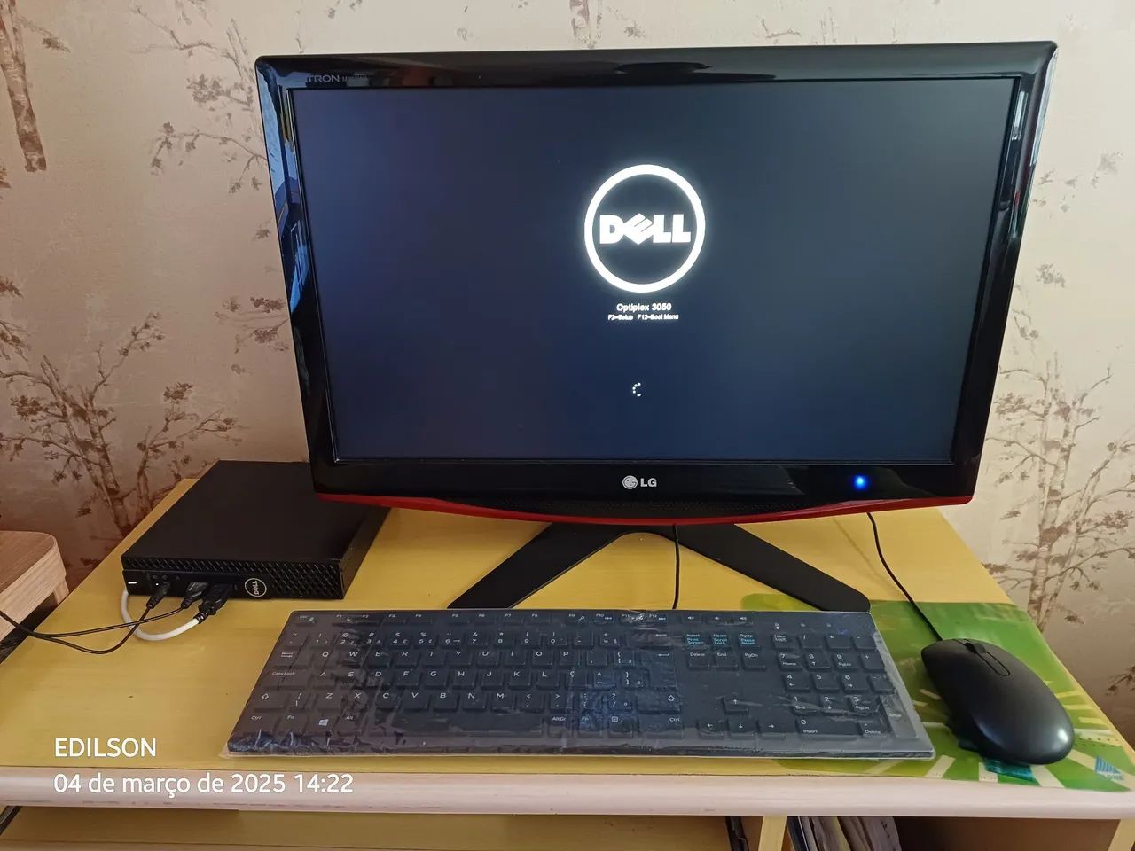 Monitor LG 23. Polegada em ótimo estado de conservação 